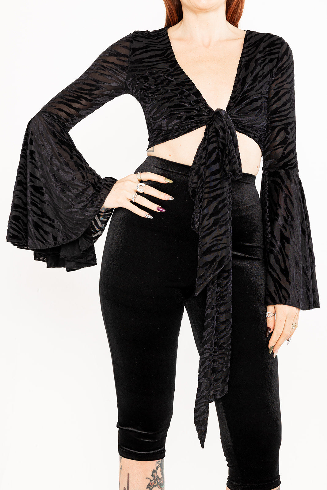 Bell sleeve wrap top - Zebra burn-out - Black