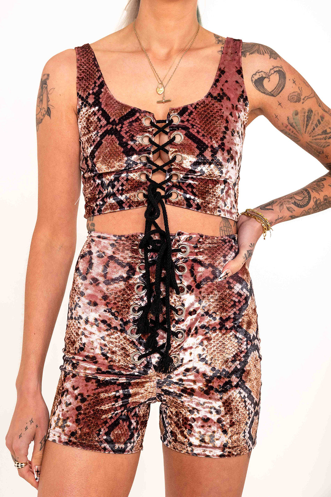 Stevie Shorts in Crushed Velvet - Dusky Pink Serpent