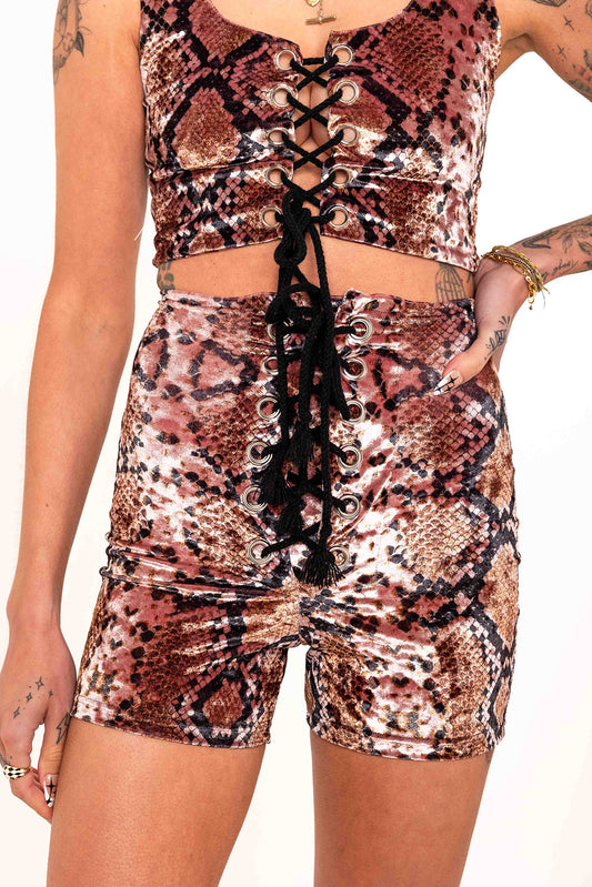 Stevie Shorts in Crushed Velvet - Dusky Pink Serpent