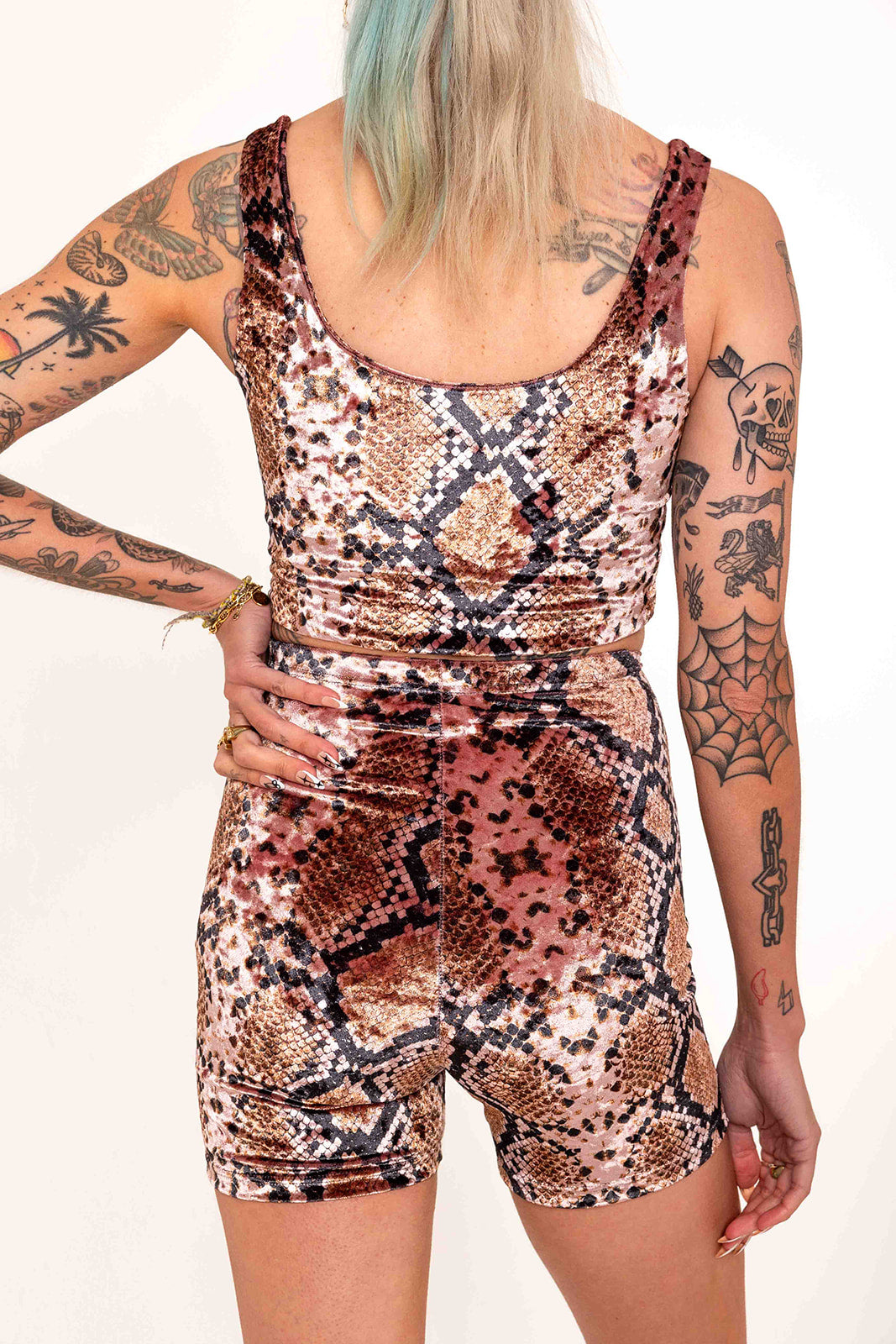 Stevie Shorts in Crushed Velvet - Dusky Pink Serpent