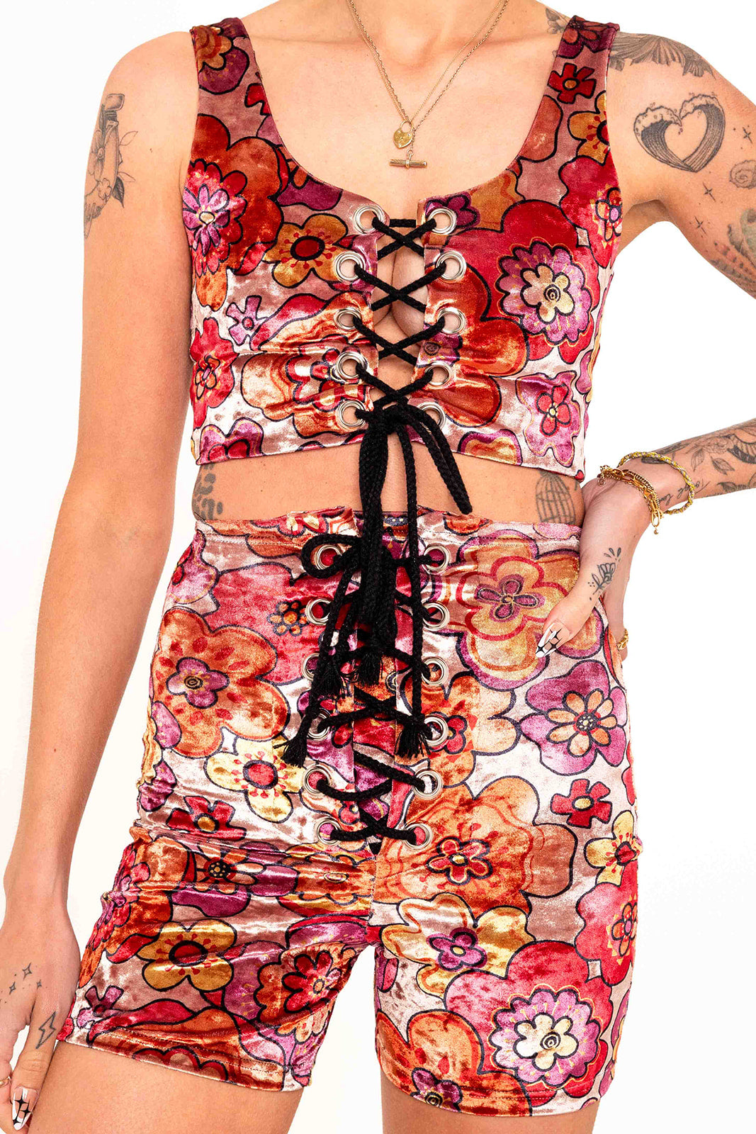 Stevie Shorts in Crushed Velvet - Woodstock