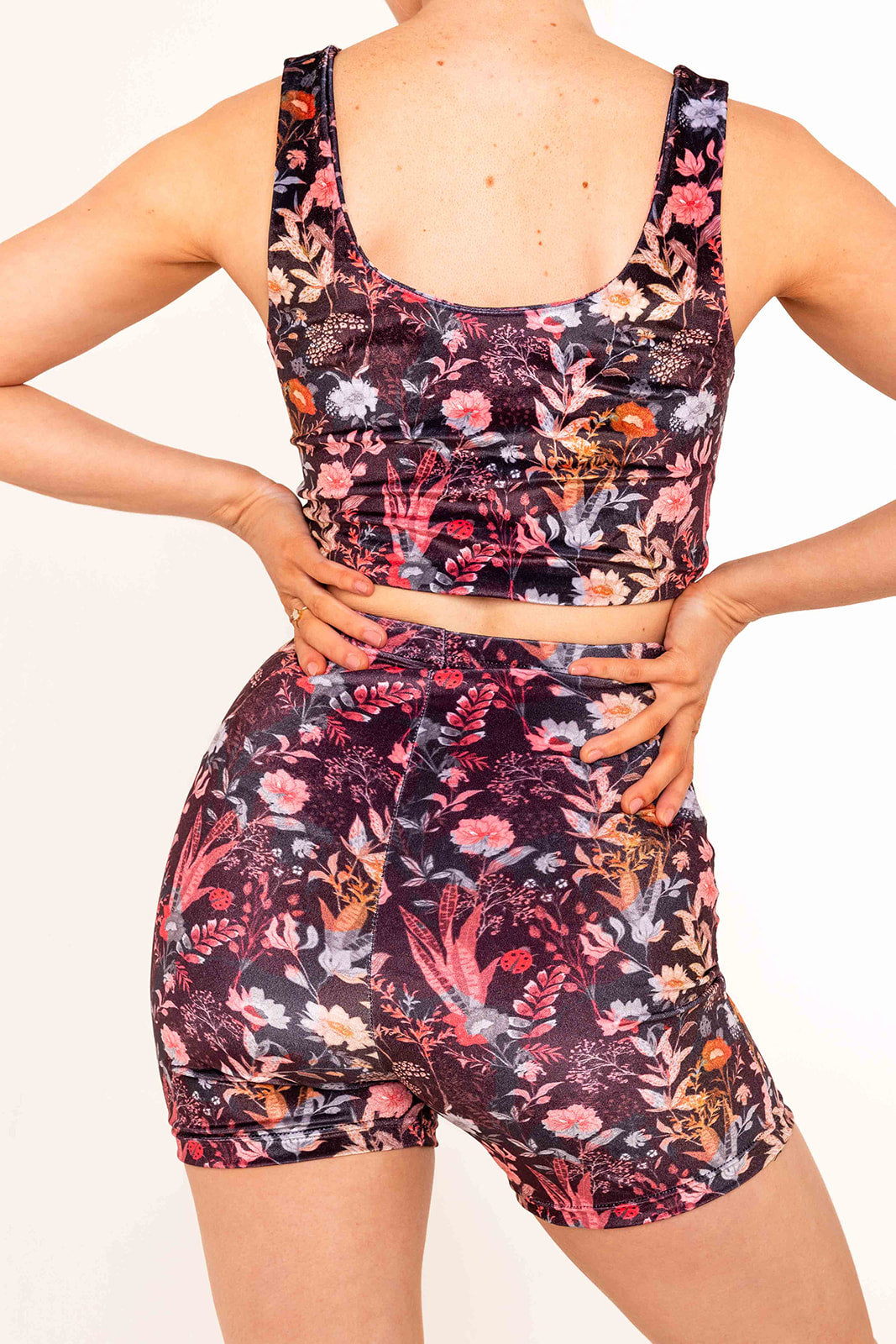 Stevie Shorts in Rustic floral