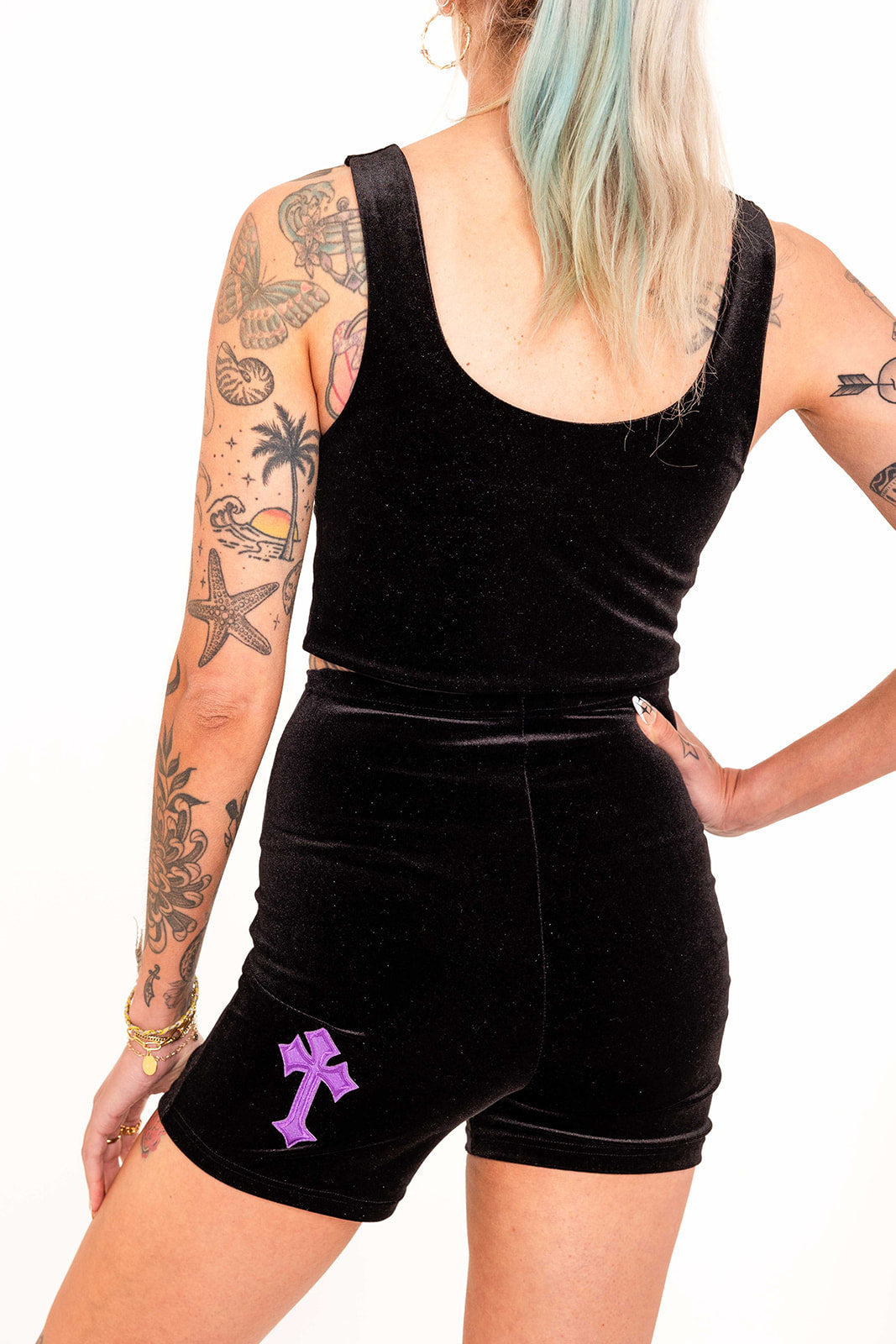 Buffy Shorts in Black / Purple