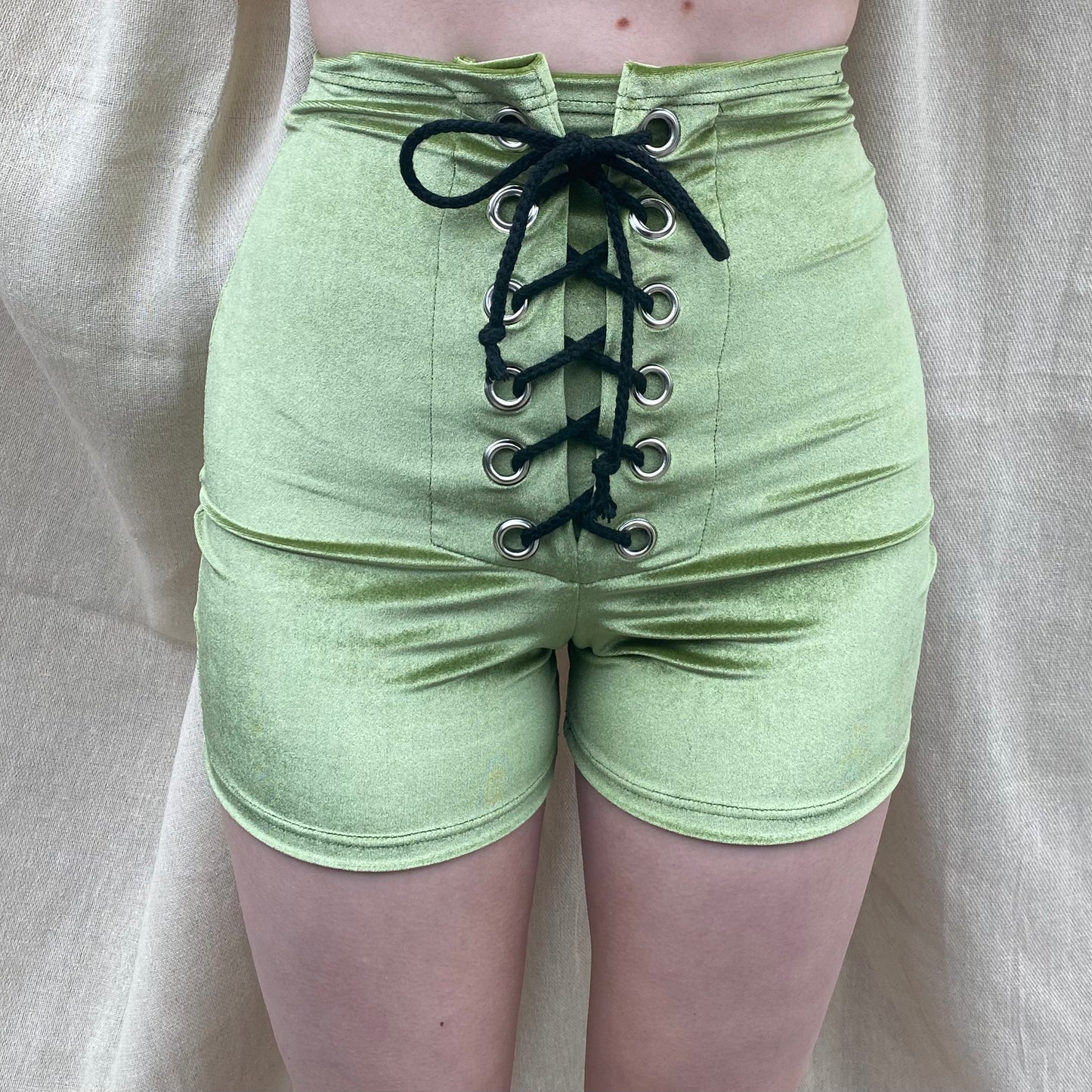 Stevie Shorts in Avocado
