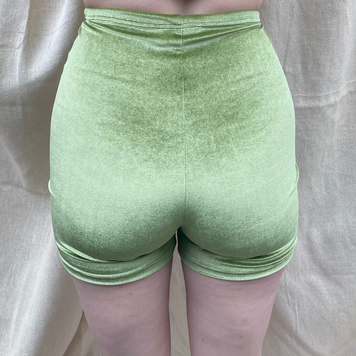 Stevie Shorts in Avocado