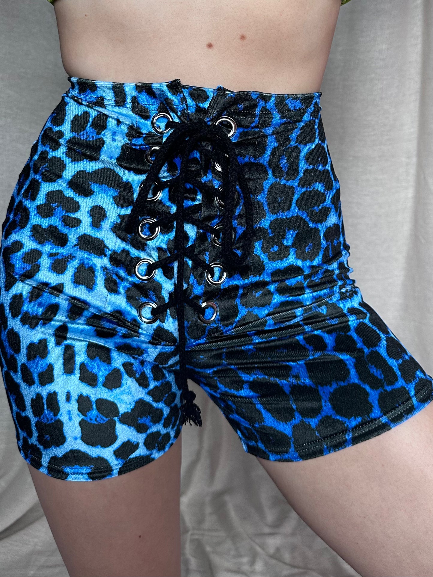 Stevie Shorts in Blue Leopard