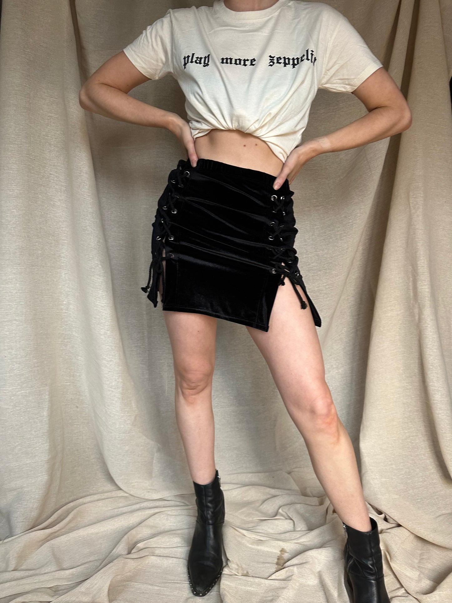 Kiss Skirt - Black