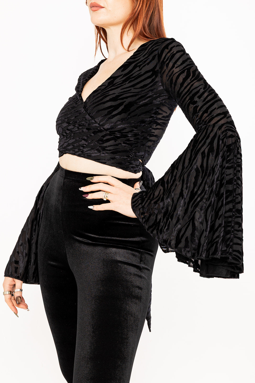 Bell sleeve wrap top - Zebra burn-out - Black