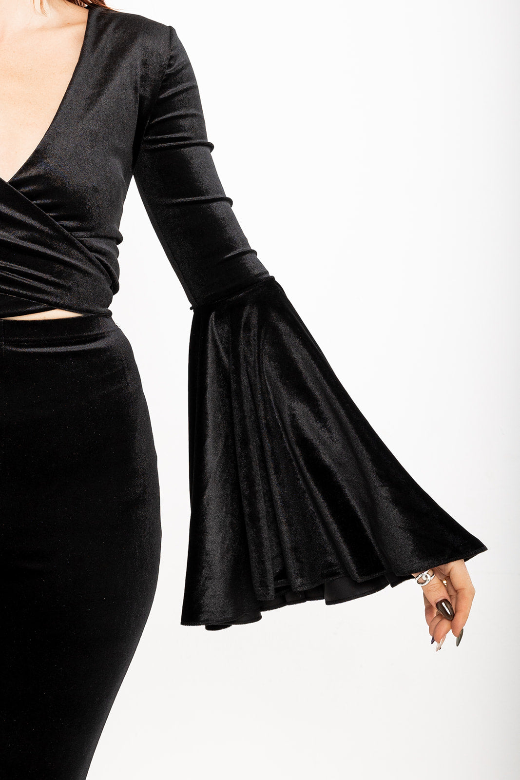 Bell sleeve wrap top - Black velvet