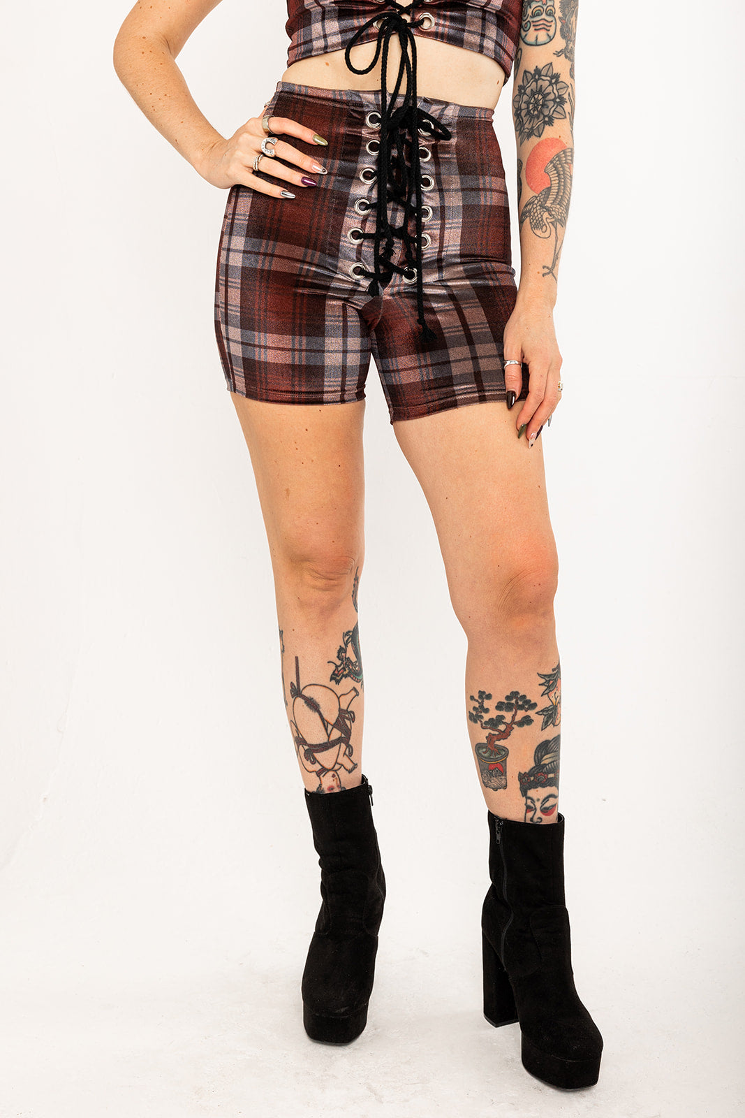 Stevie Shorts in Tartan - Brown