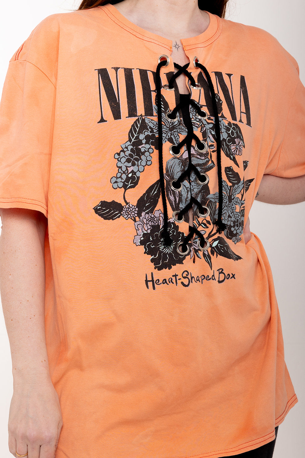 One off - Nirvana - Lace Up T-shirt