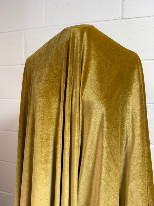 EXCLUSIVE COLOUR - Gold