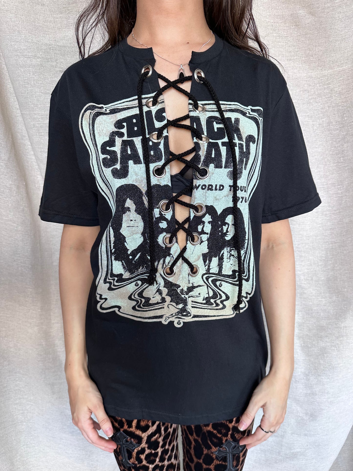 Black Sabbath  - Black - Lace Up T-shirt