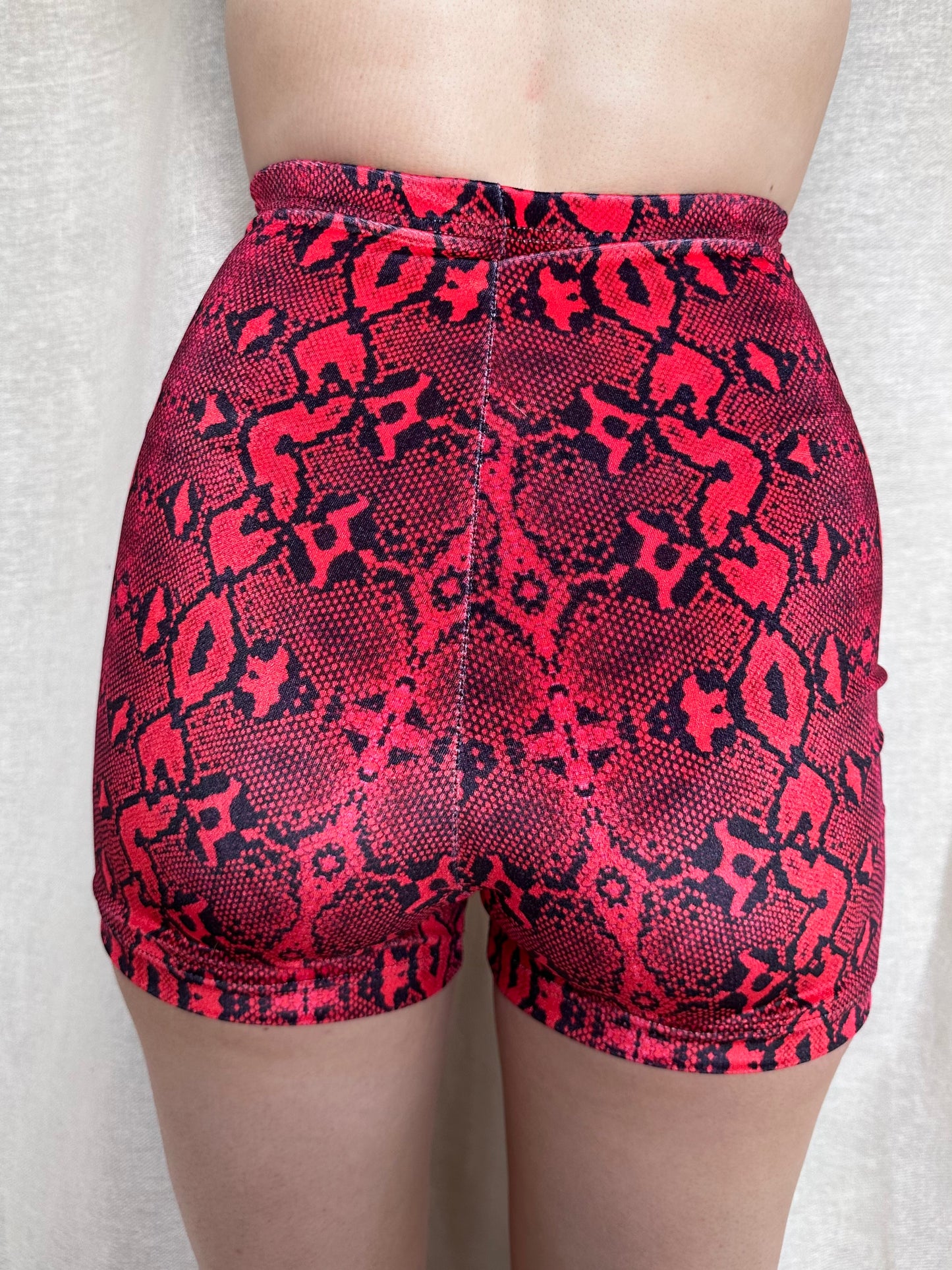 Stevie Shorts in Red Serpent