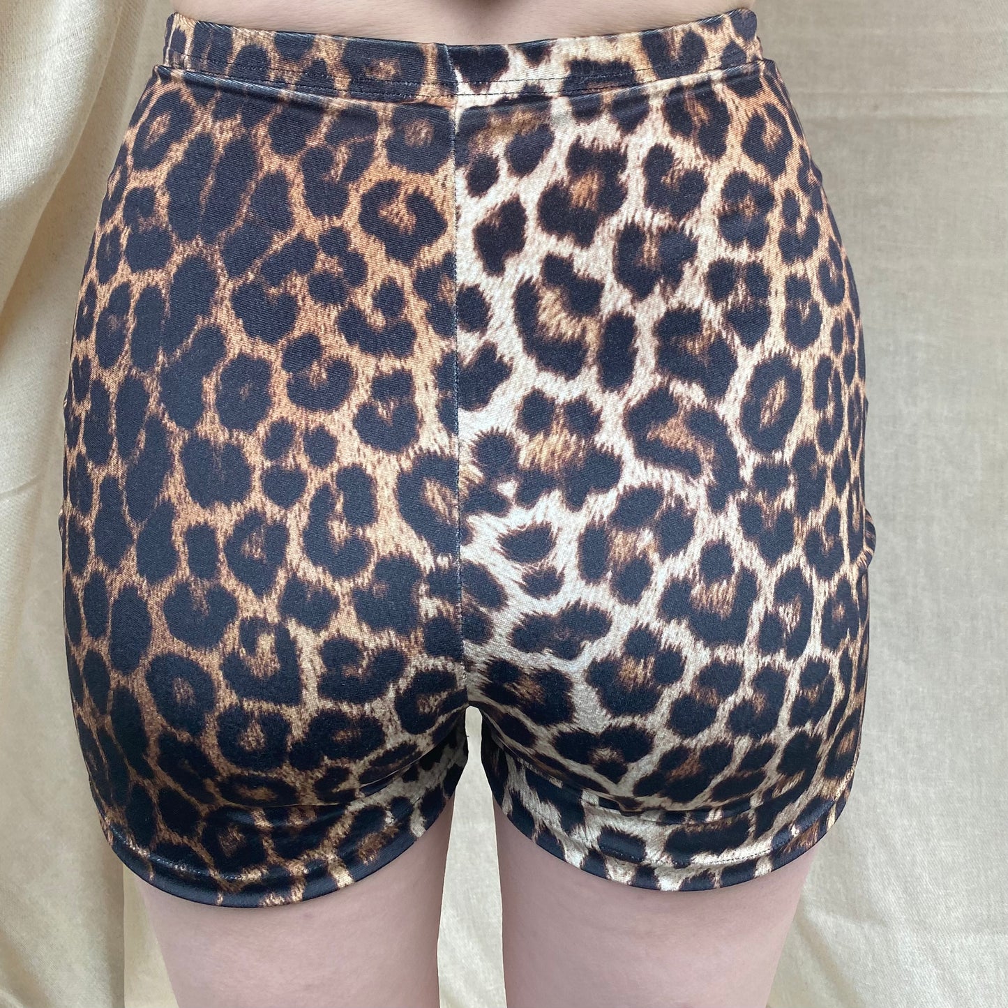 Stevie Shorts in Golden Leopard