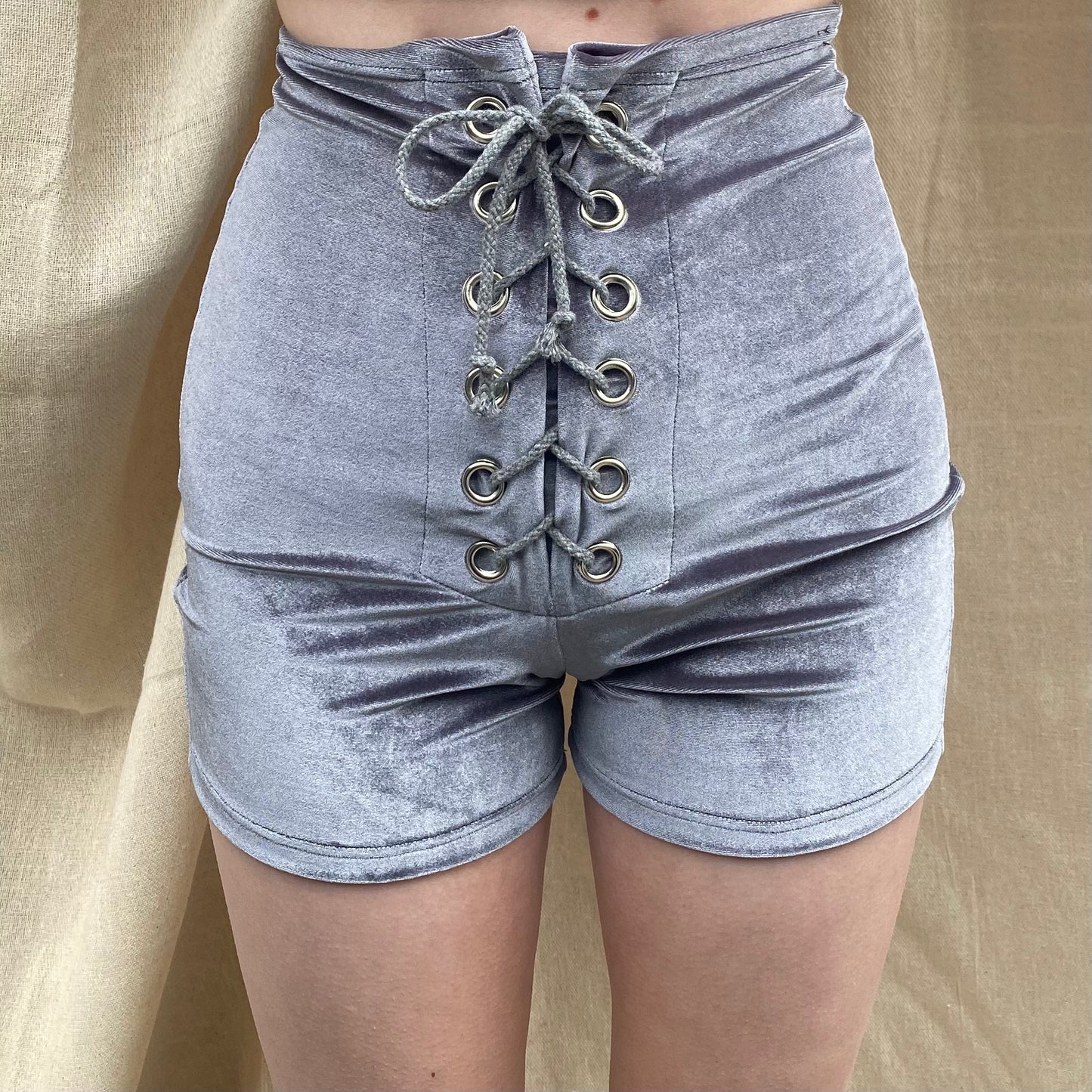 Stevie Shorts in Steel